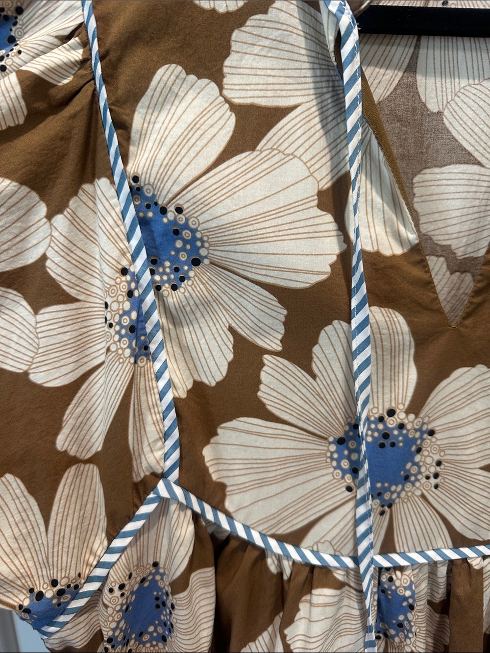 entro Brown Floral Mini Dress with White & Blue Blooms - Picture 2 of 5